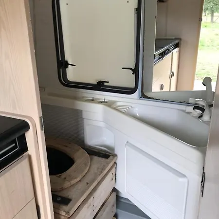 La « ravane » Campsite